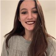 Estoy en el mundo de la educación, terminando el grado superior. Me apasiona dar clases y ver a los mas pequeños aprender y disfrutar. Soy una persona polivalente, así que sobre las matérias no tengo problema en adaptarme a las necesidades de cada niño o